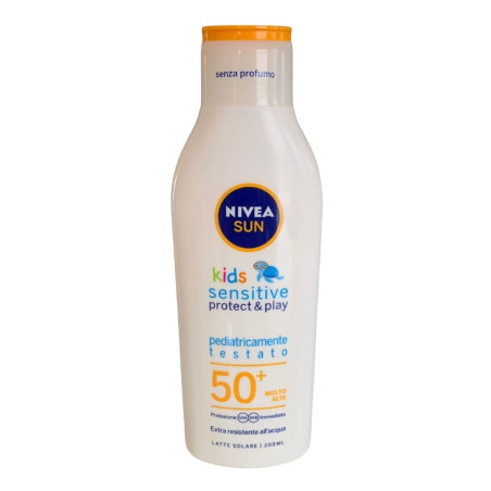 NIVEA SUN KIDS SENSITIVE PROTECT & PLAY LATTE SOLARE PROTEZIONE MOLTO ALTA 50+ SPF 200 ML.